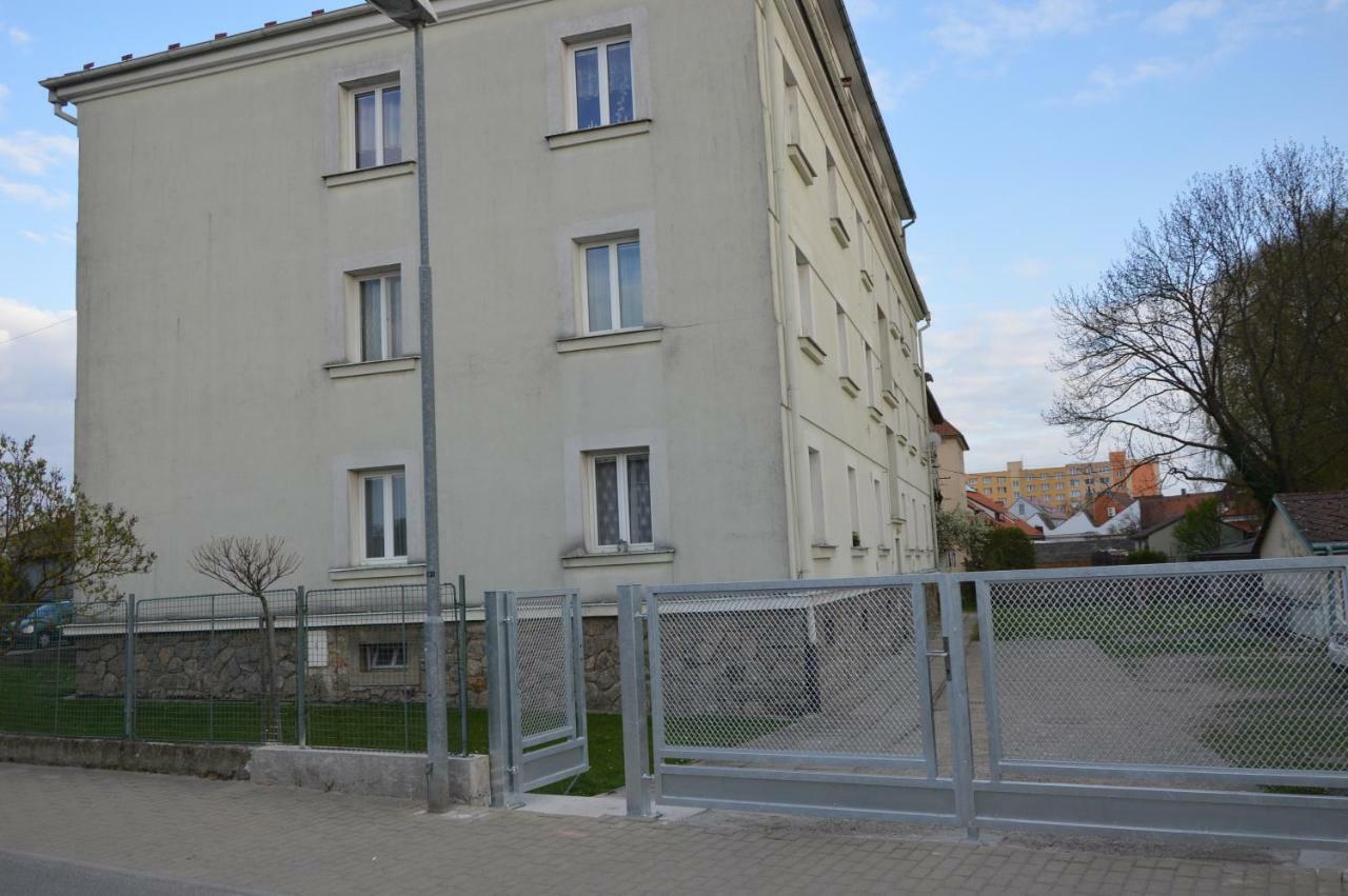 Apartmanovy Byt Třeboň Exterior foto